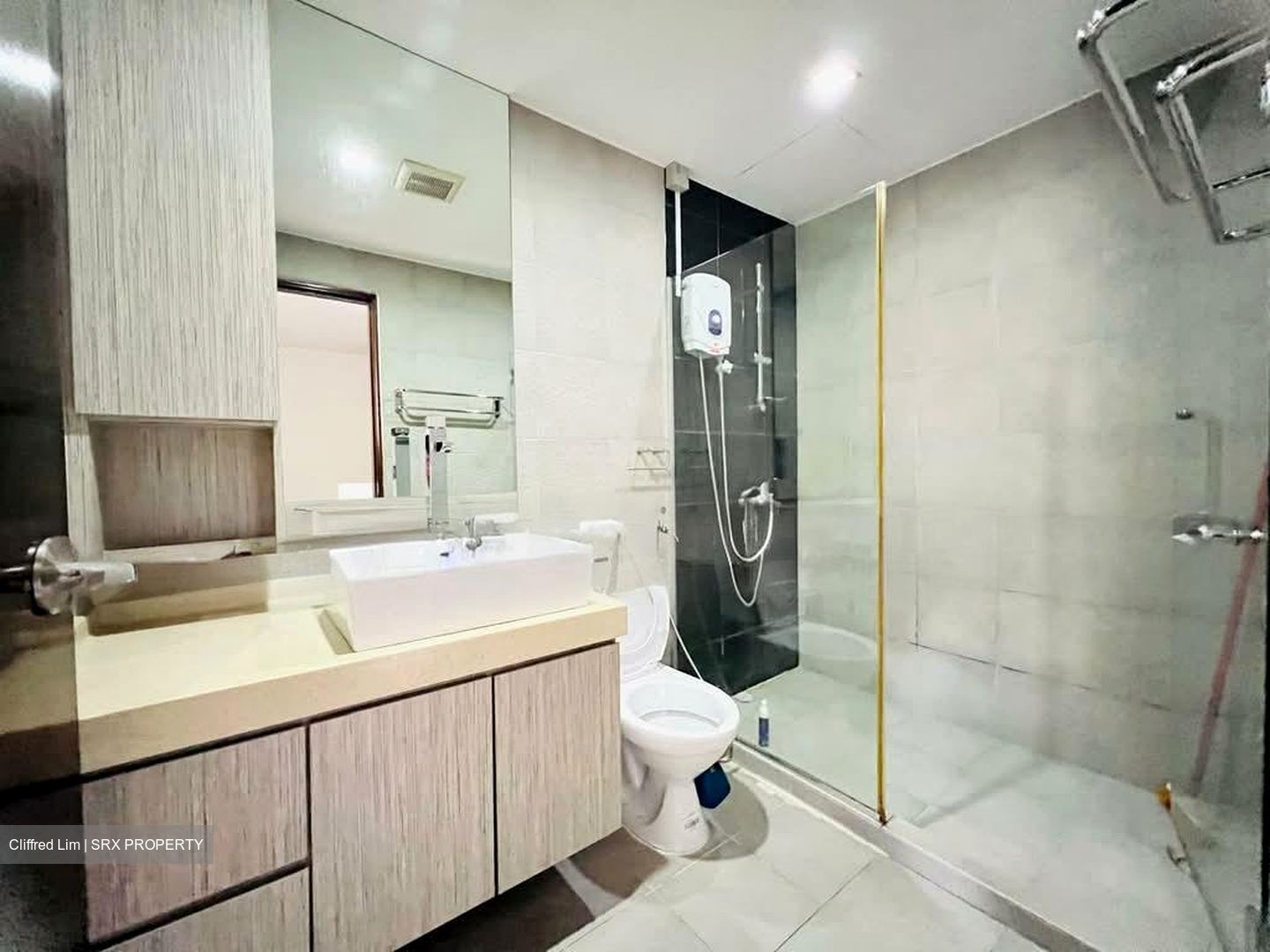Sennett Estate (D13), Terrace #530657161